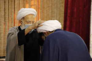 مراسم عمامه گذاری به مناسبت ولادت باسعادت امام جواد (علیه‌السلام) توسط حضرت آیت‌الله امامی کاشانی (مدظله‌العالی)
