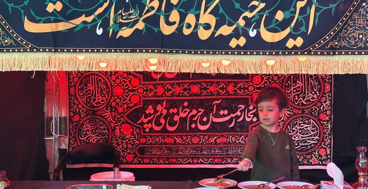 برپایی ایستگاه صلواتی دهه فاطمیه